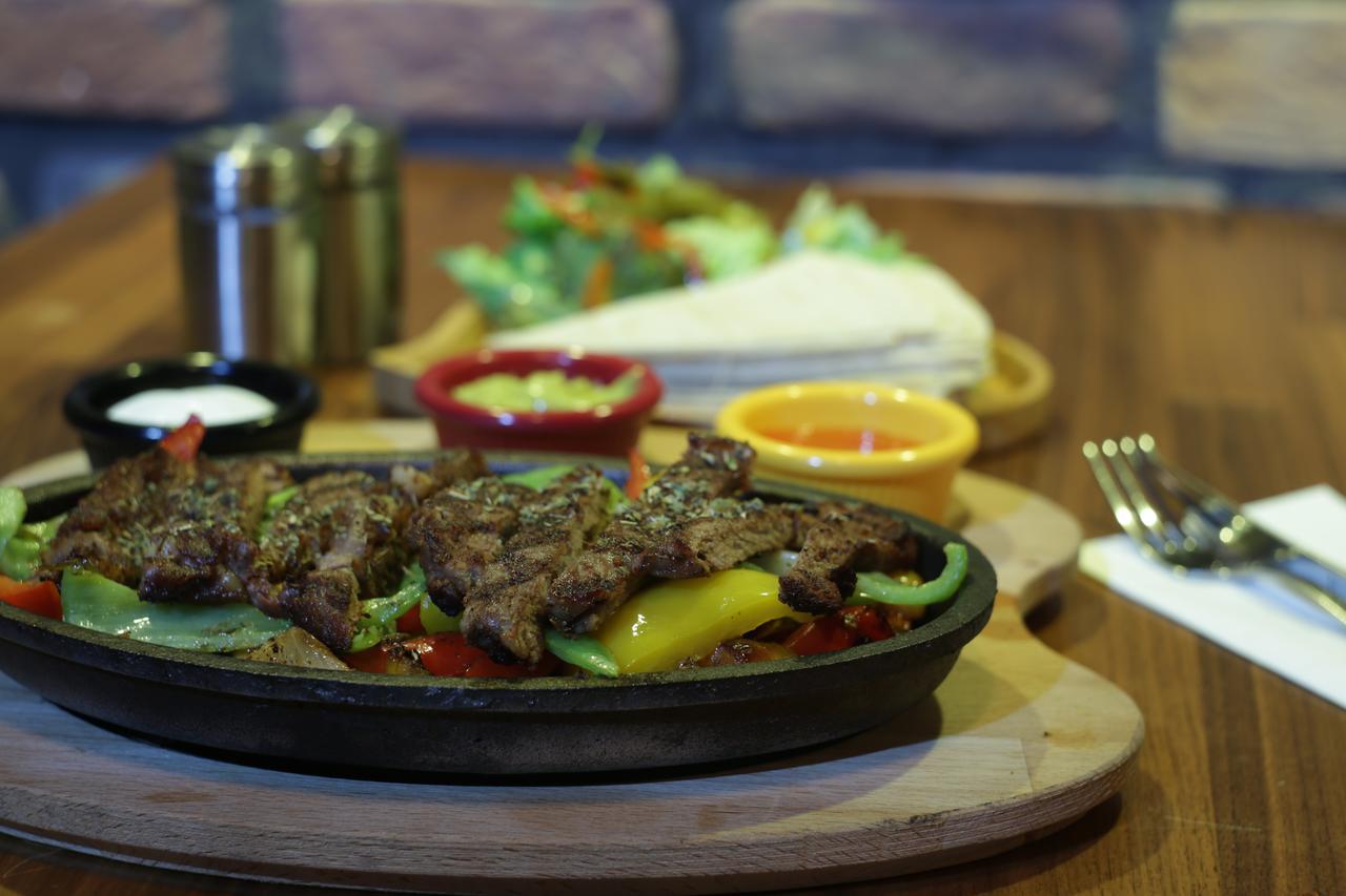 Voswos Garage Coffee Hotel Antalya Luaran gambar