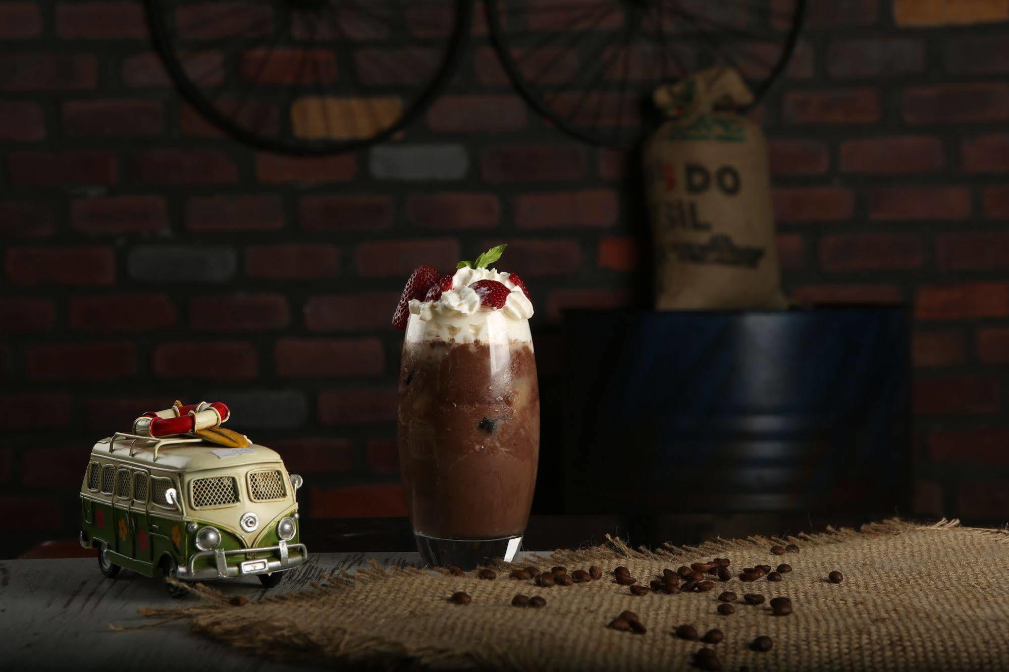 Voswos Garage Coffee Hotel Antalya Luaran gambar